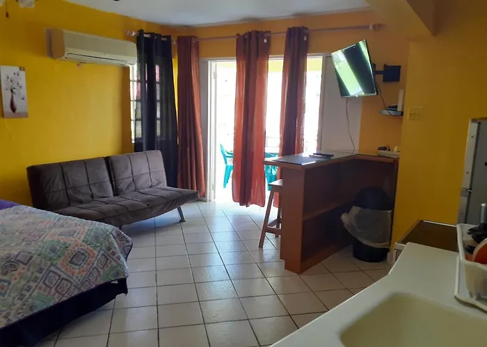 R.Y.C Bed & Breakfast Mystic Ridge Resort Ocho Rios