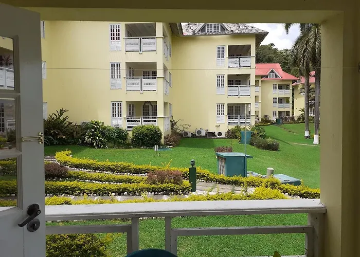 R.Y.C Bed & Breakfast Mystic Ridge Resort Bed & Breakfast Ocho Rios